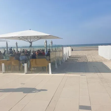 L' Escale Du Bord De Dunkirk