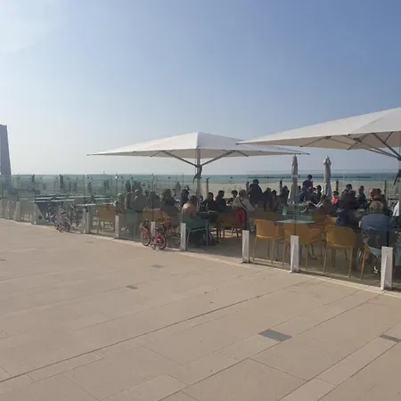L' Escale Du Bord De * Dunkirk